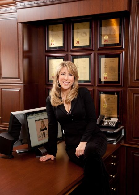 Lori Greiner In Bikini Do You Want To See The Sexy Shark Tank Investor Follow News