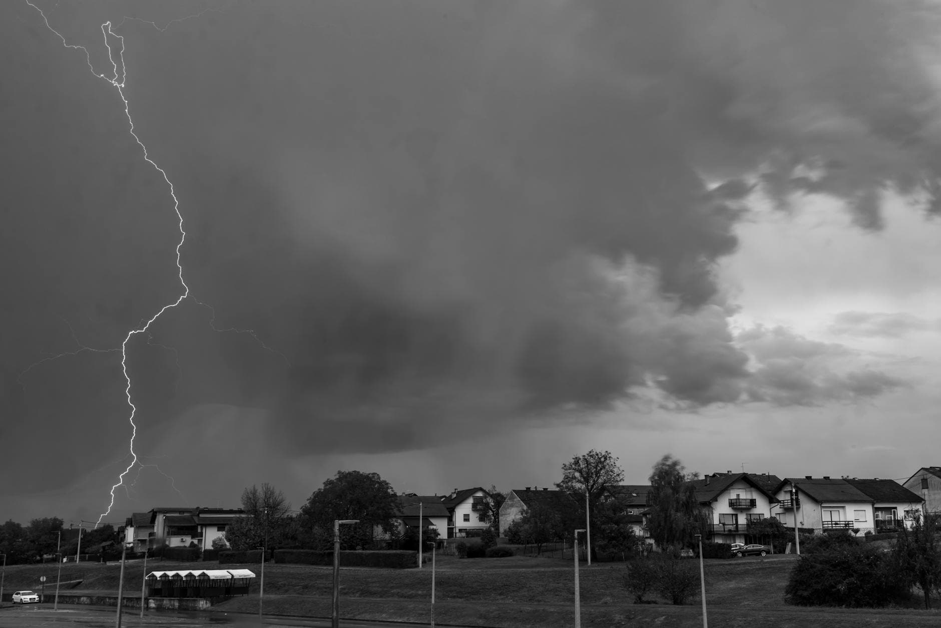 National Weather Service Issues Severe Thunderstorm Warning for Raleigh Area