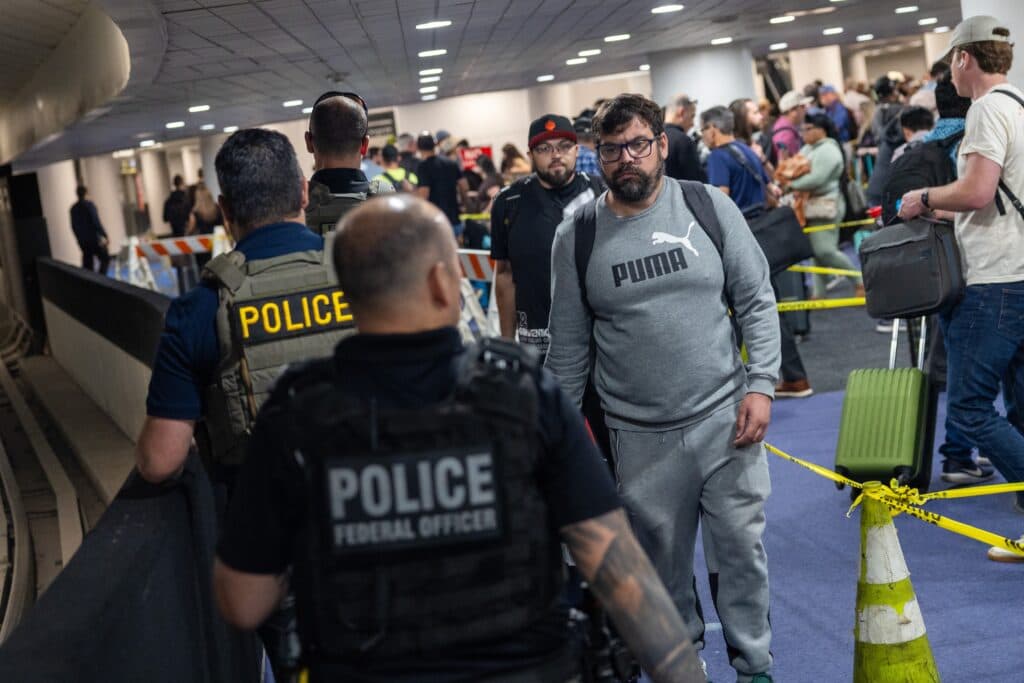 Airport Security Strained as Georgia Lawmakers Battle Over DHS Funding
