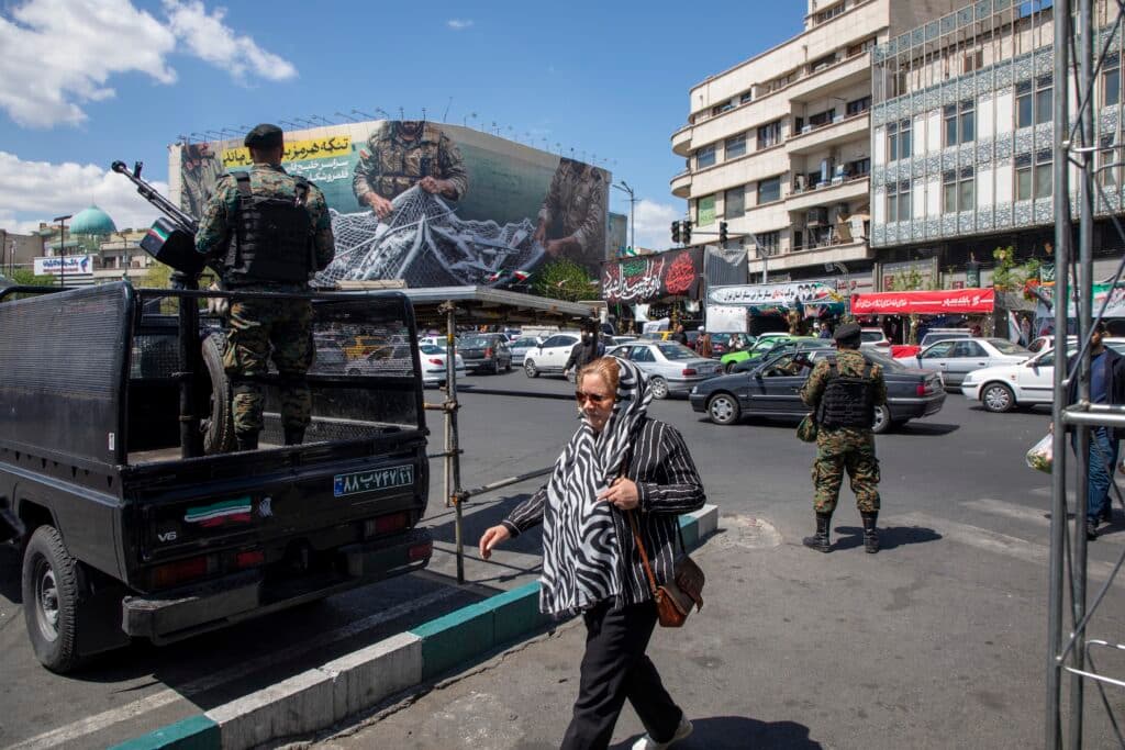 Iran-US Ceasefire Faces Early Test as Gulf Strikes Continue