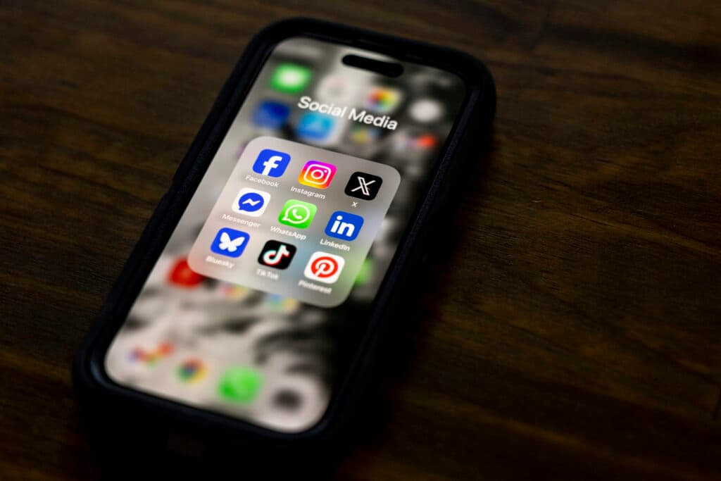 Ohio Media Expert Warns About Irresponsible News Reporting on Social Media