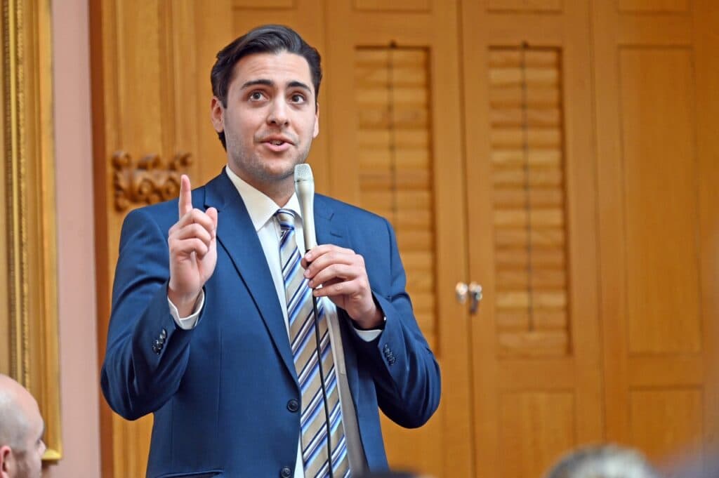 Ohio Lawmakers Study Psychedelic Drug Ibogaine for PTSD, Addiction Treatment