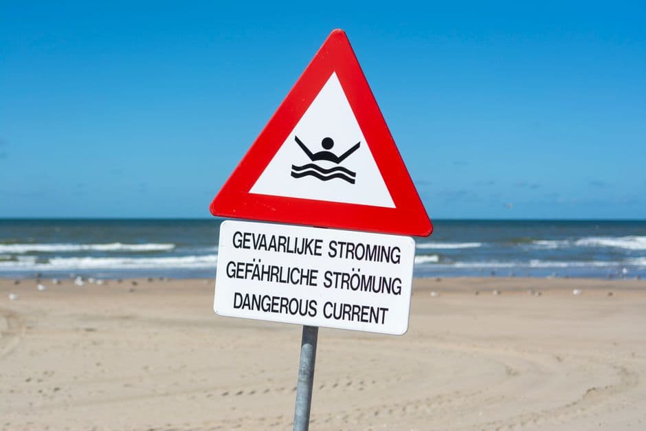 Dangerous Waves and Strong Currents Threaten Lake Michigan Swimmers
