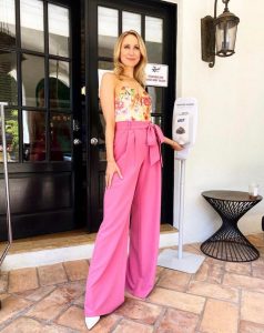 Nikki Glaser Bikini Looks: Style and Confidence on Display