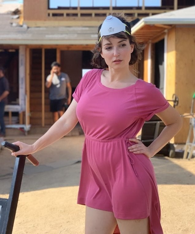 Sexy Photos Of The Stunning Milana Vayntrub