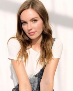 9 Sexy Pictures Of The Attractive Michelle Mylett