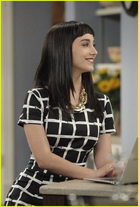 11 Sexy Photos Of The Stylish Molly Ephraim