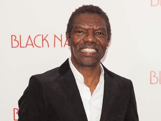 Vondie Curtis-Hall: Remarkable Talent In The Entertainment Industry