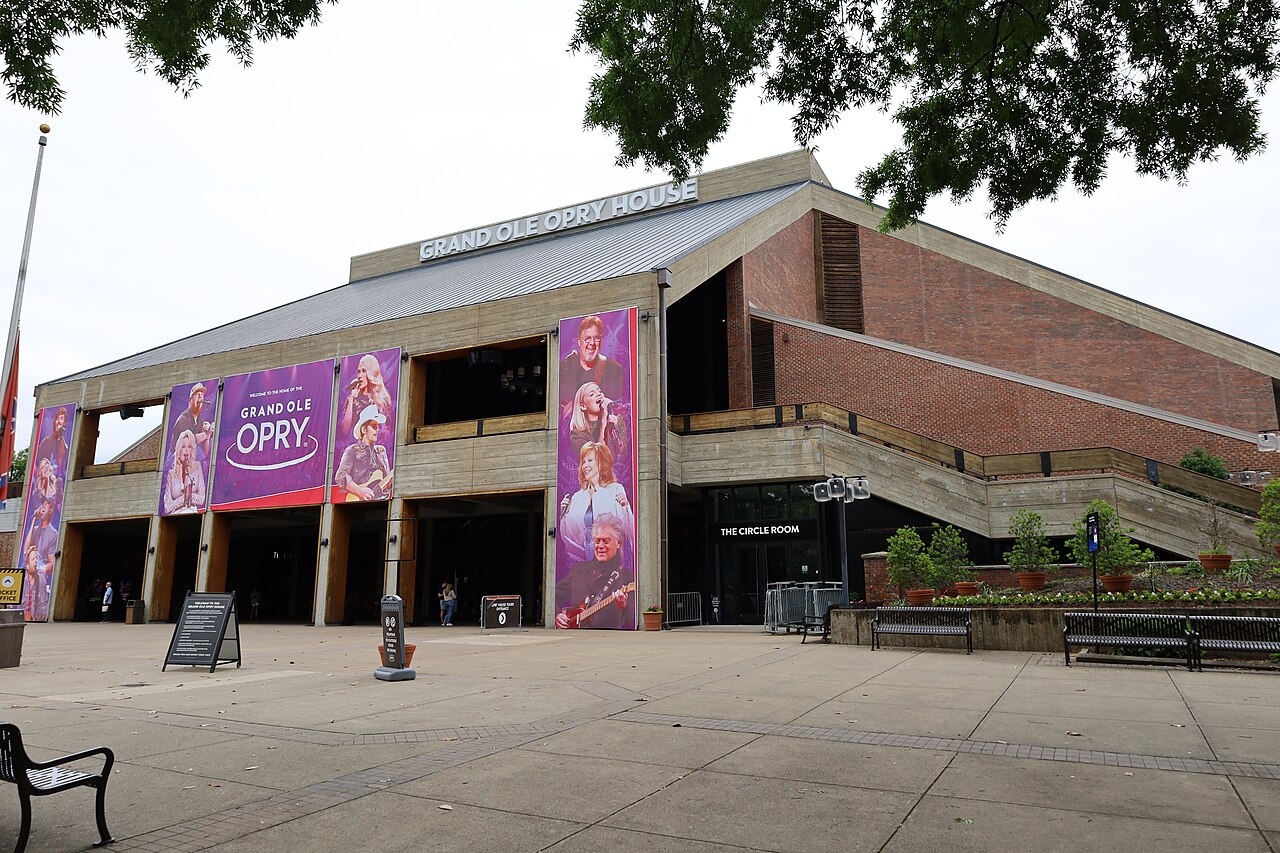 Dog Shot in Tunica County, Mississippi; Sheriff Seeks Information