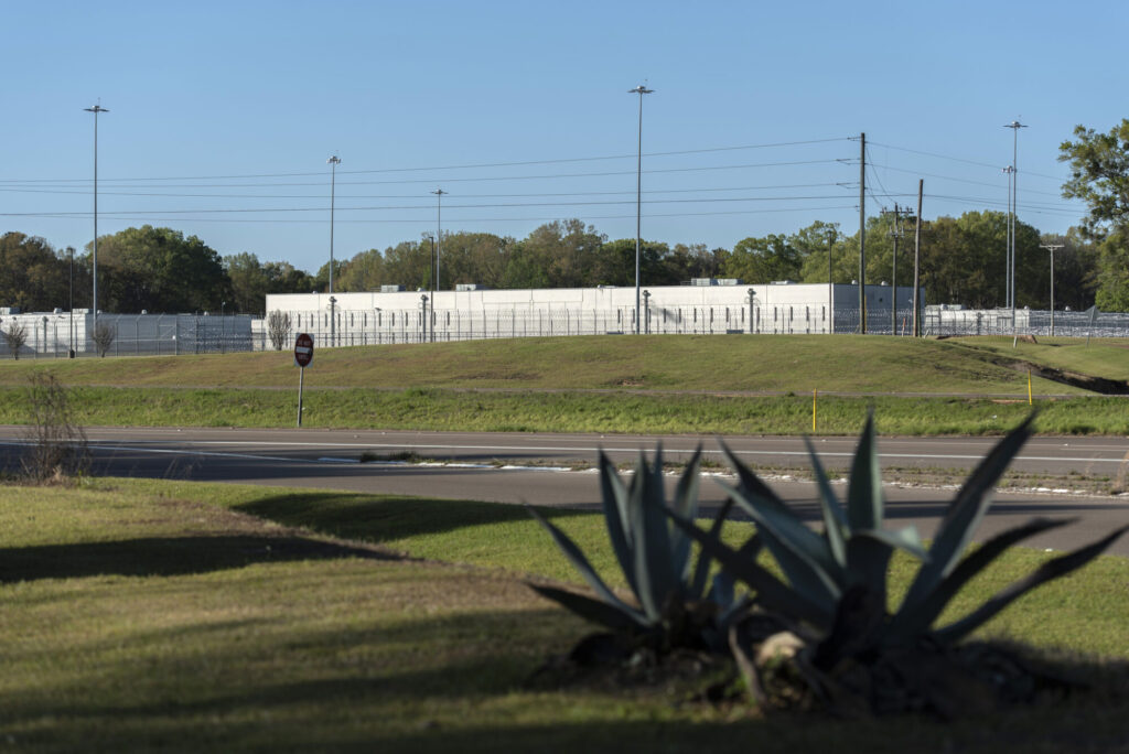 Mississippi Prison Conversion Impacts Regional Immigration Enforcement