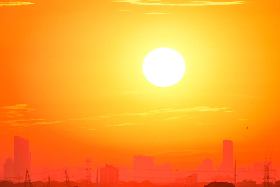 Near-record temperatures grip Nashville as weekend rain forecast arrives