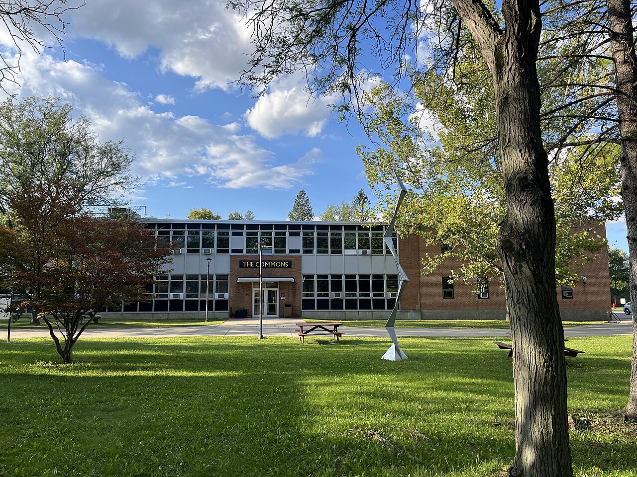 Pennsylvania Community Colleges Offer 65% Lower Tuition Than Four-Year Schools - Wikimedia Commons